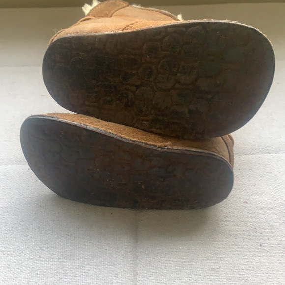 Baby UGG Boots Size Med Style 5206 Brown Winter Warm Insulated Shearling - Picture 6 of 13